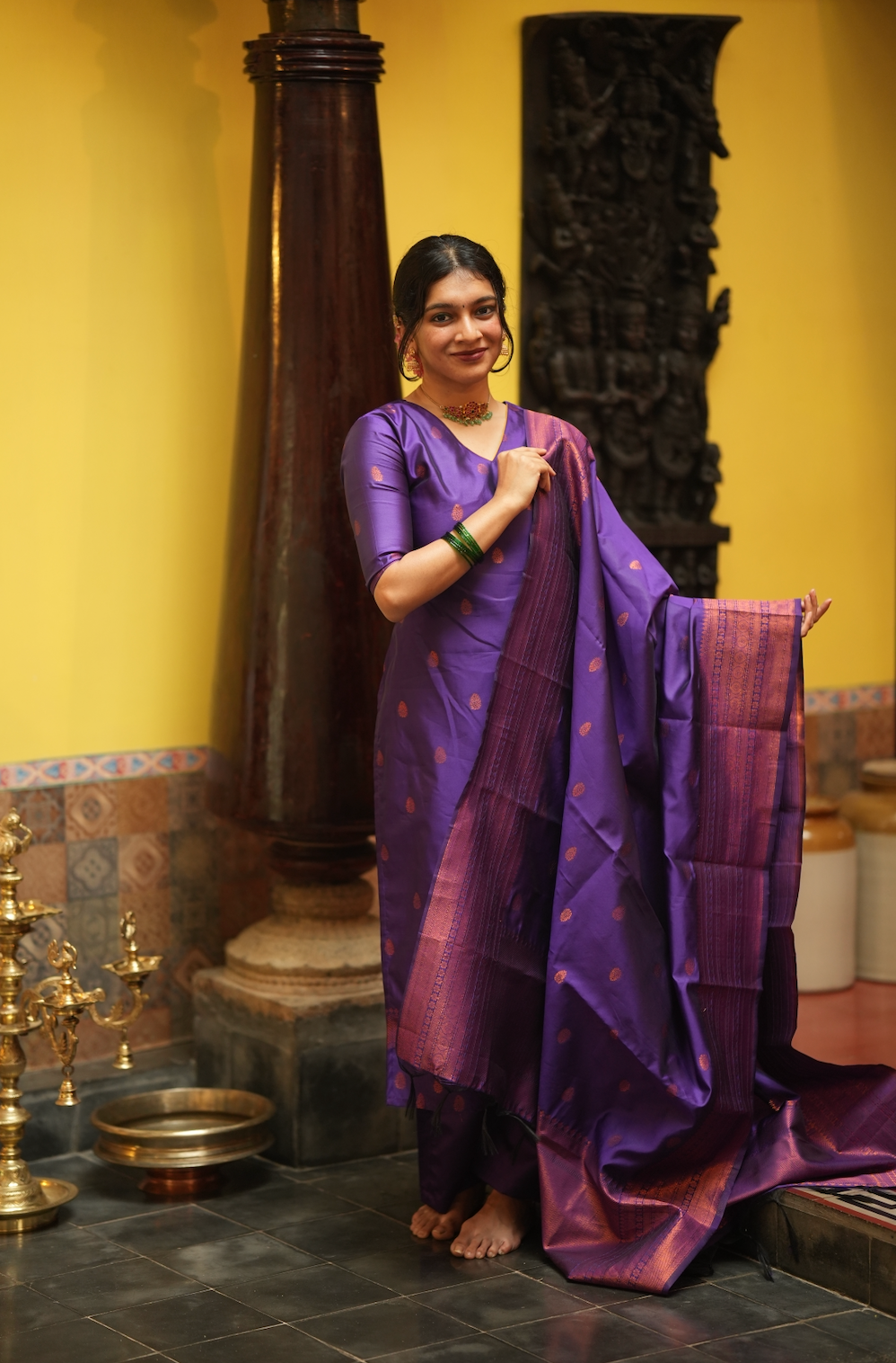 VEENA-Silk monotone set