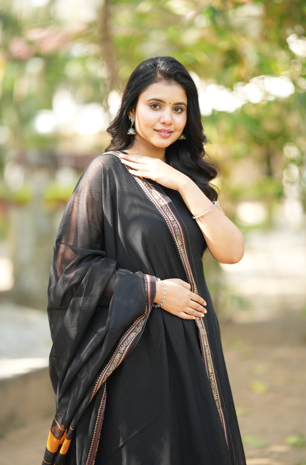 Bindhu – Black Narayanpet Handloom Anarkali Suit