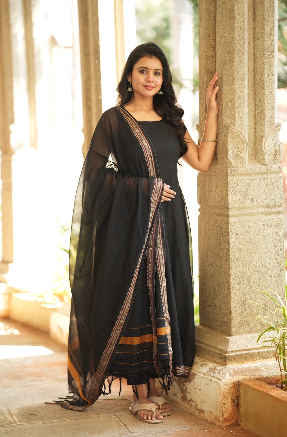 Bindhu – Black Narayanpet Handloom Anarkali Suit