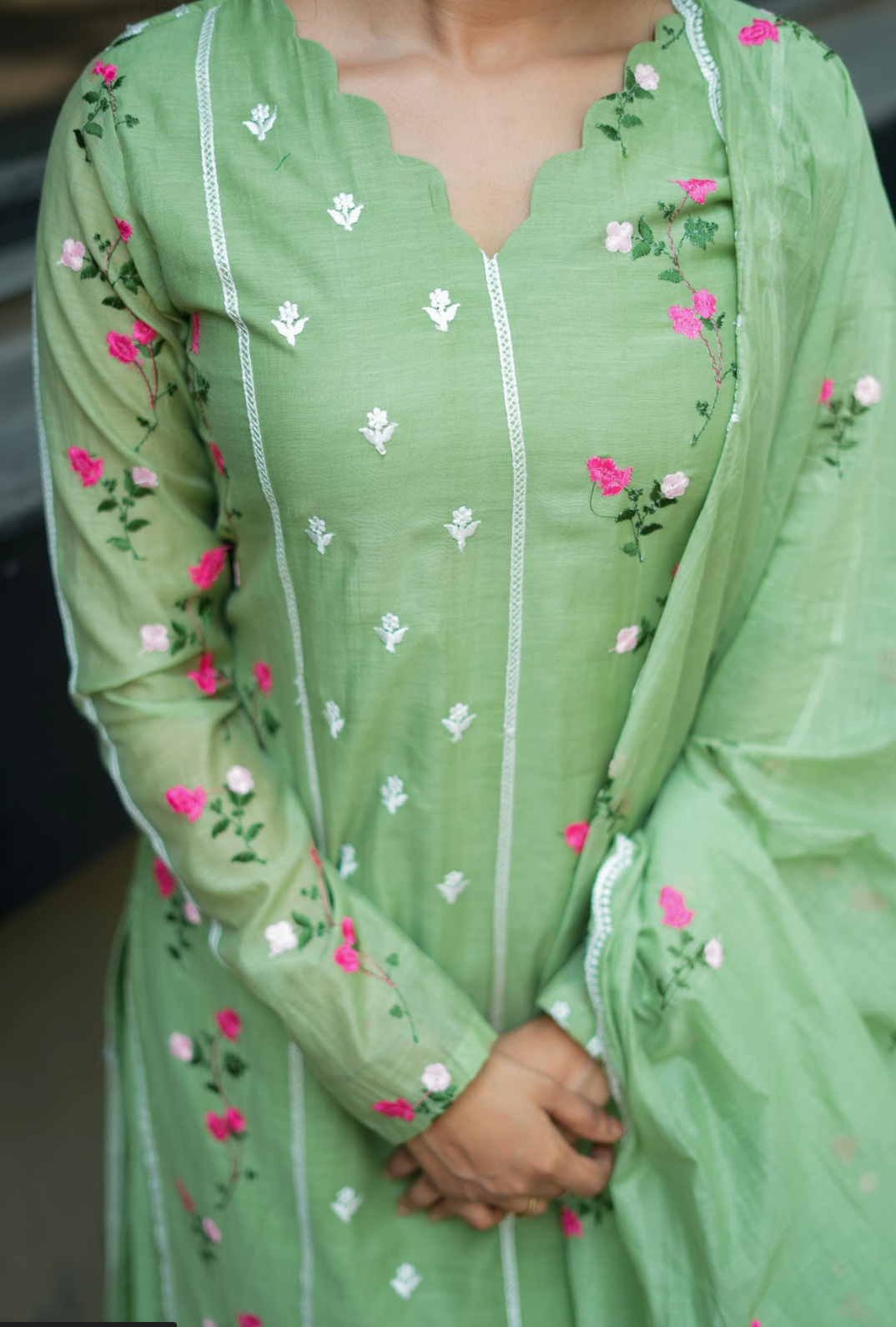 ANVI - Floral embroidered suit-(VC763)