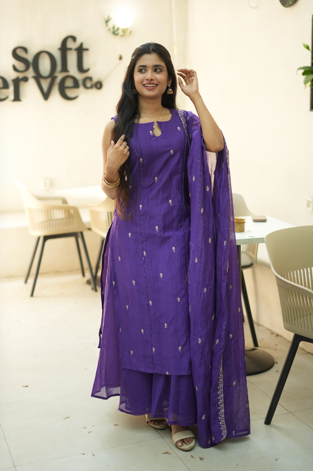 Pranitha – Violet Mal Chanderi Silk Embroidered Suit (VC985)
