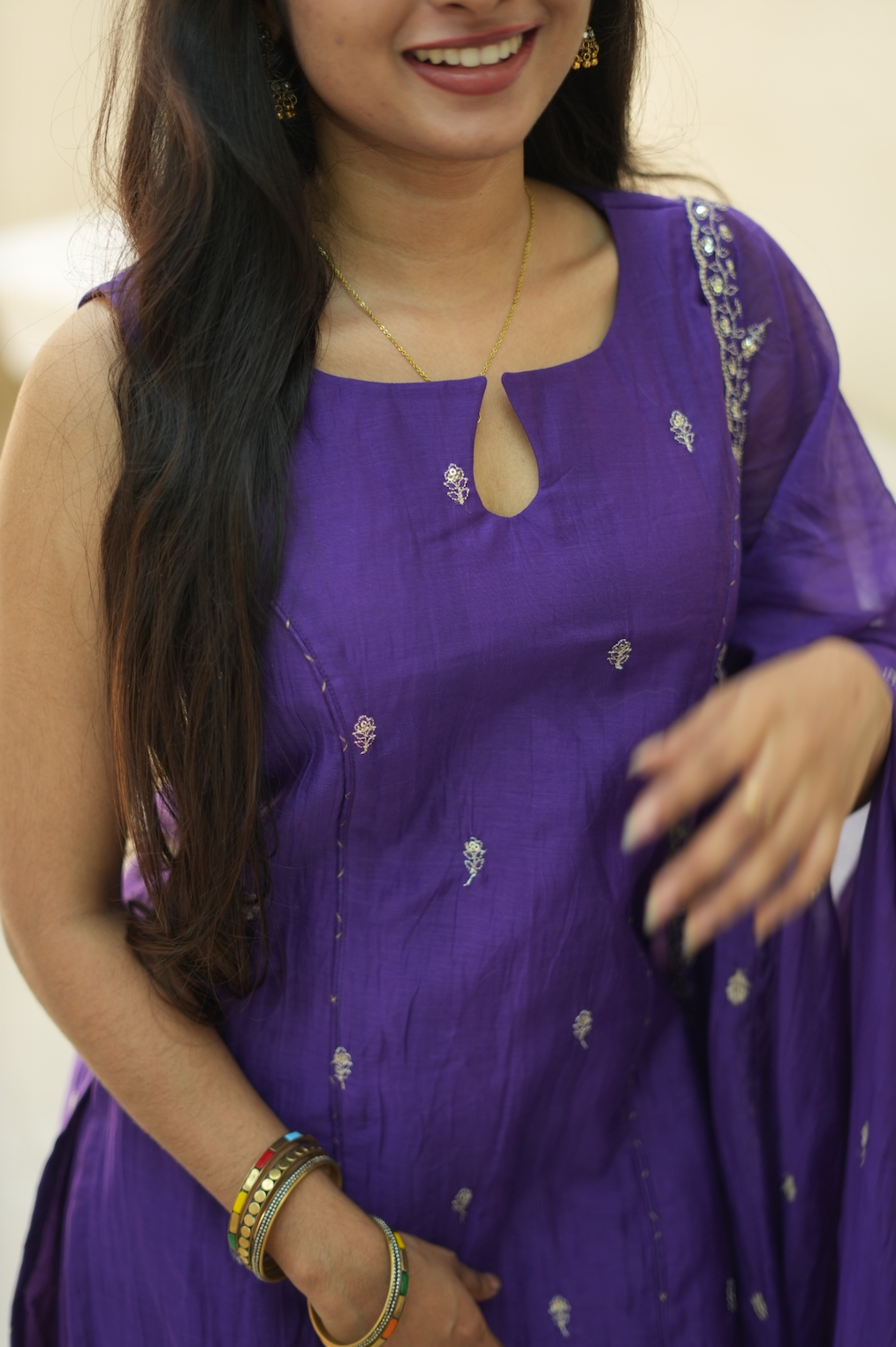 Pranitha – Violet Mal Chanderi Silk Embroidered Suit (VC985)