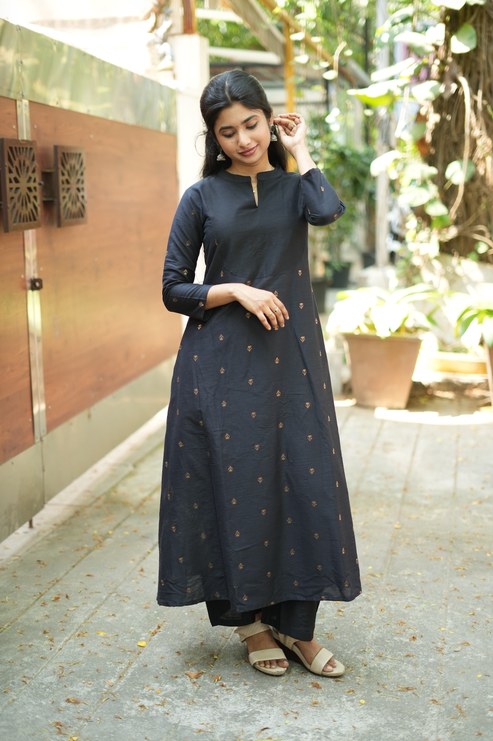 ARTHI Gold -Raw silk co-ord (VC1044)