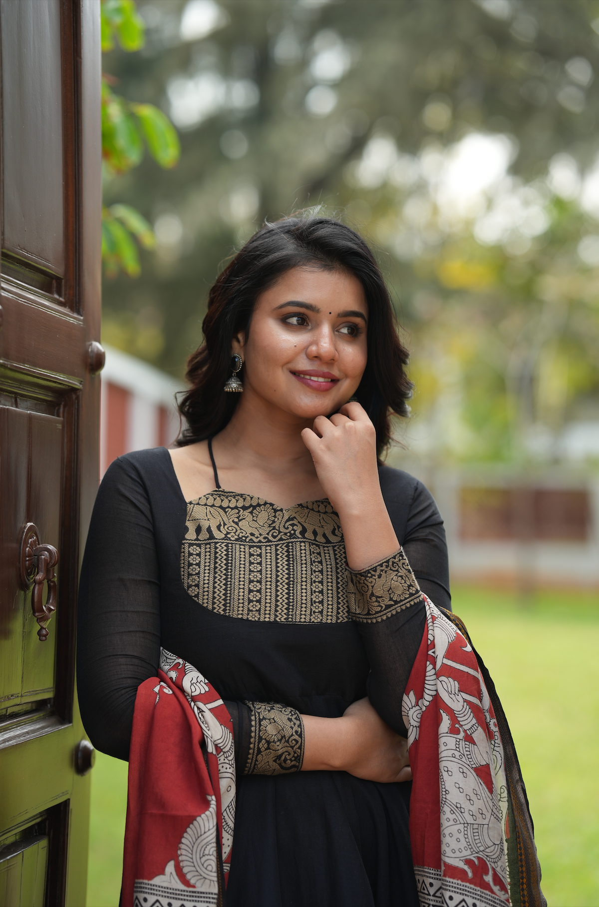 Thenmozhi – Black Narayanpet Kalamkari Fusion Anarkali Suit