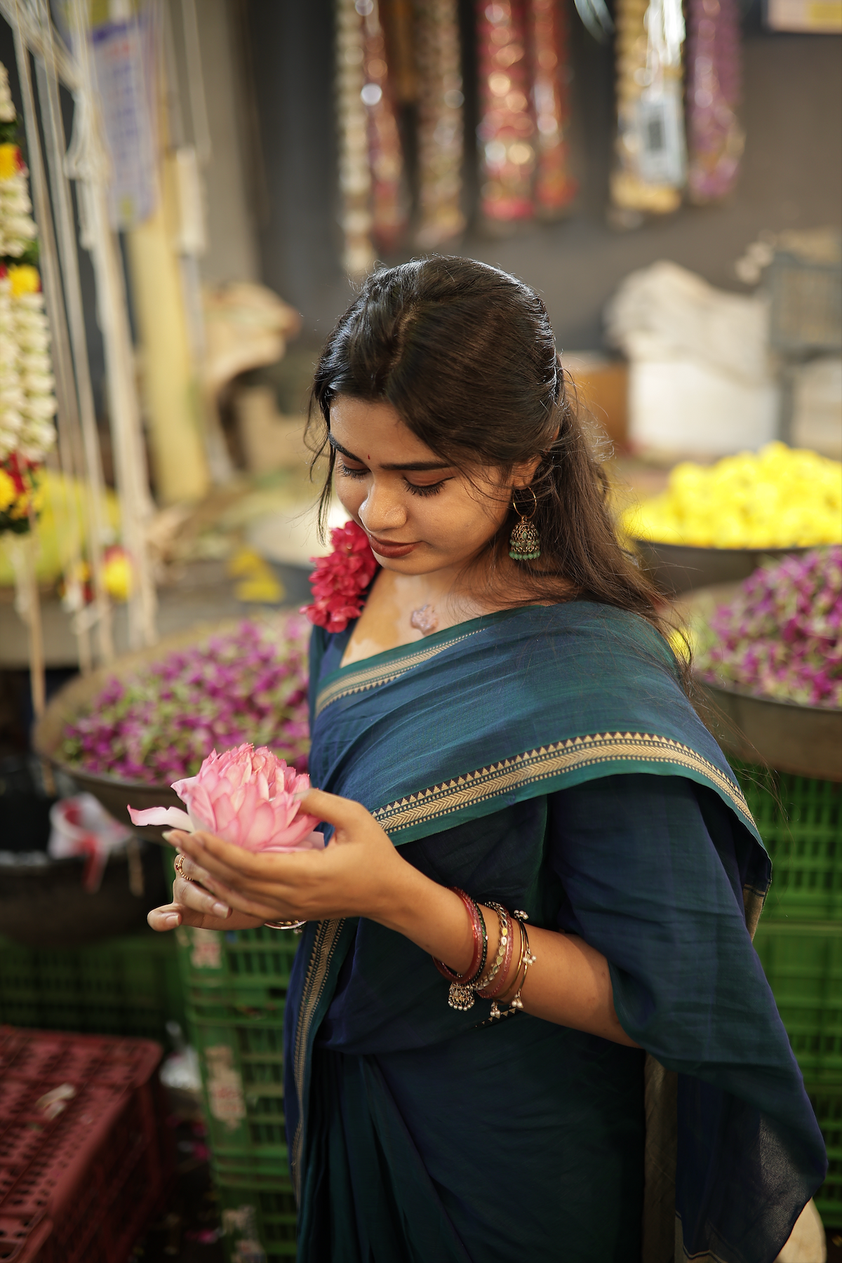 Thanmayi-peacock blue🦚 (VC1045)