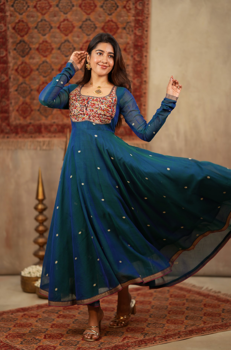 Tharika – Peacock Blue Narayanpet Kalamkari Anarkali Suit