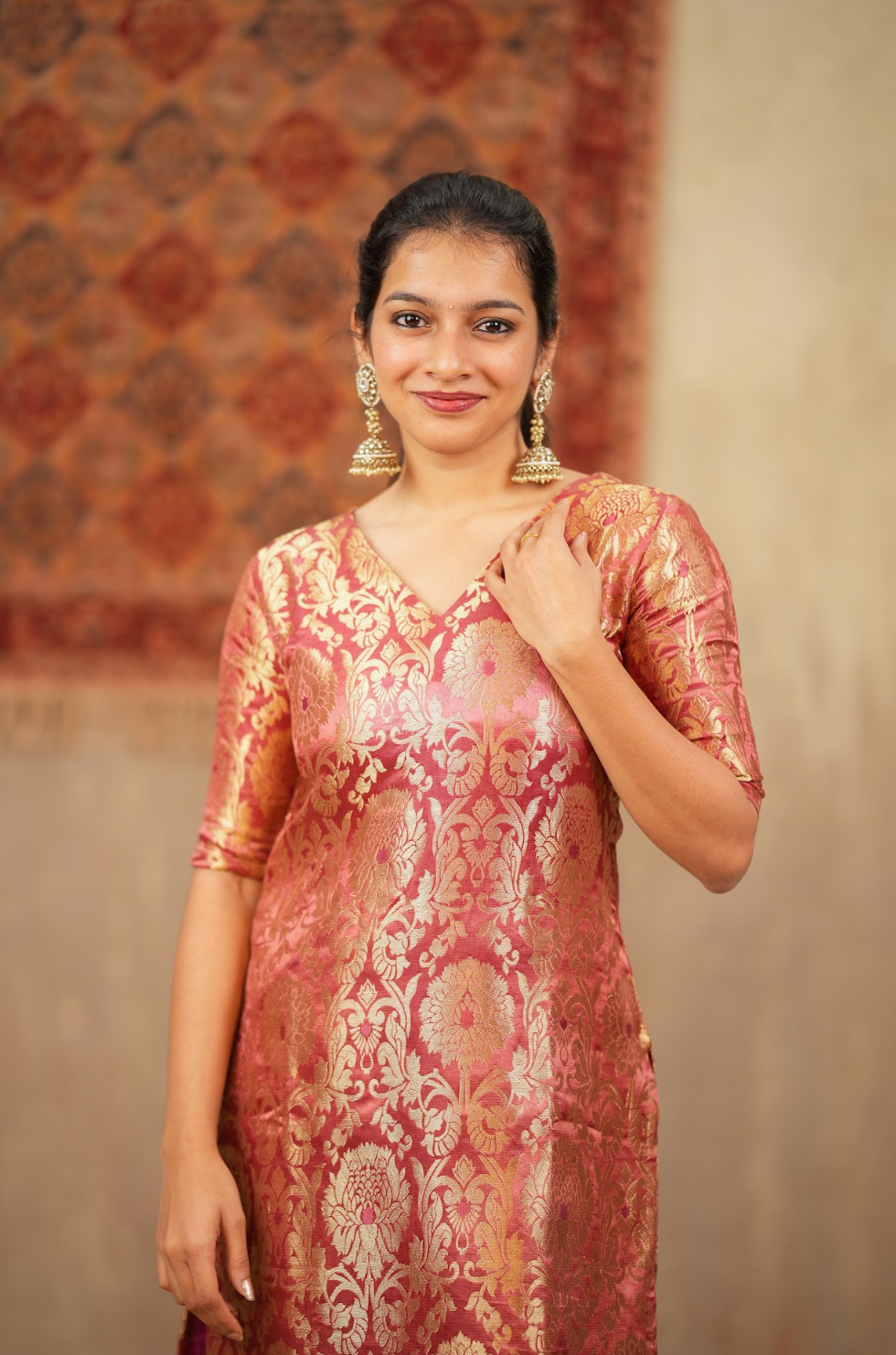 Harshvi – Dusty Pink Banarasi Brocade Suit Set