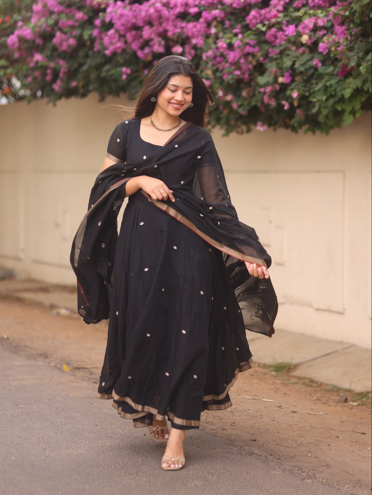 Vedha – Black Narayanpet Handloom Anarkali Suit