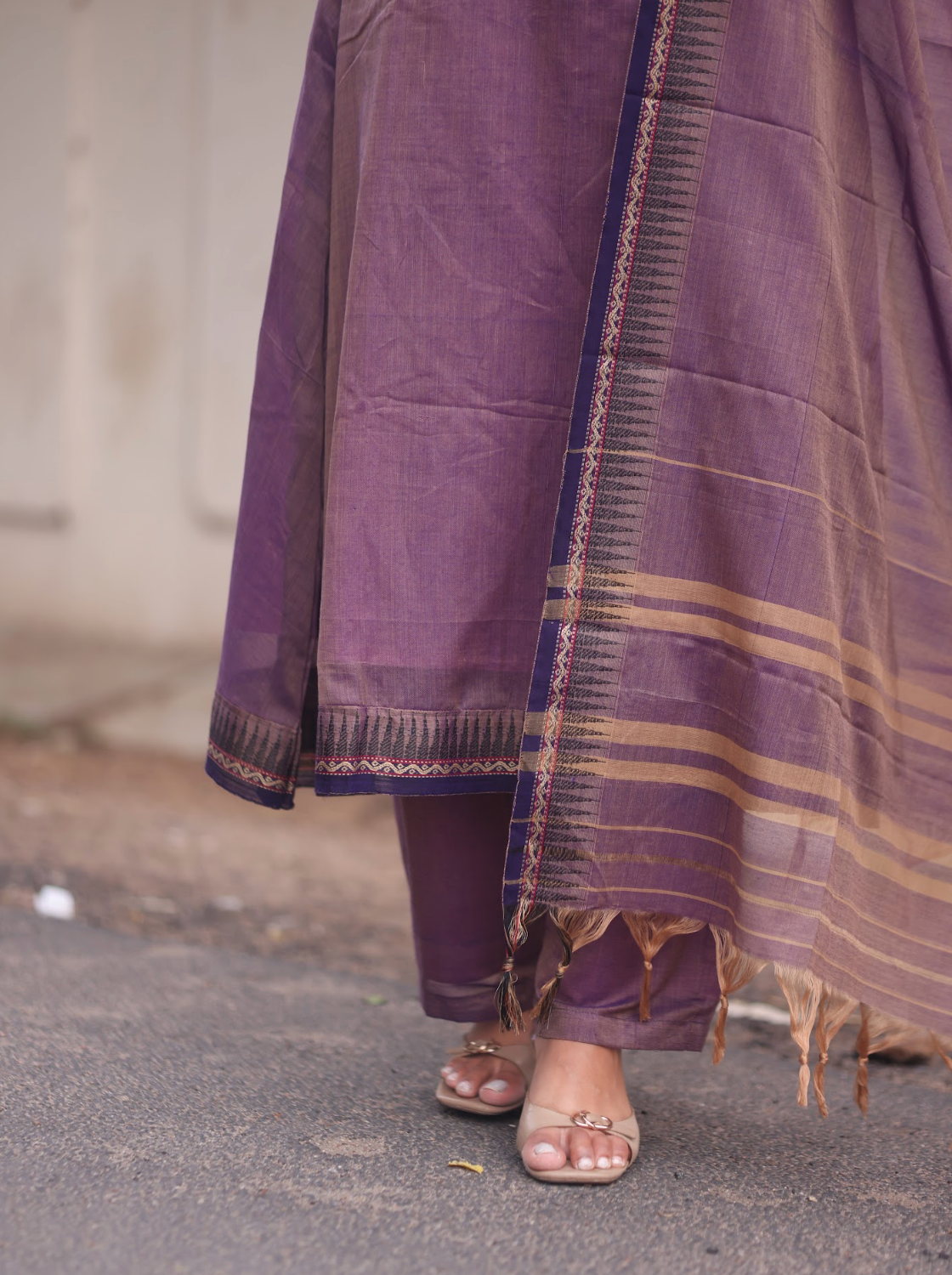 Vedha Akila – Lilac Narayanpet Handloom A-Line Suit Set