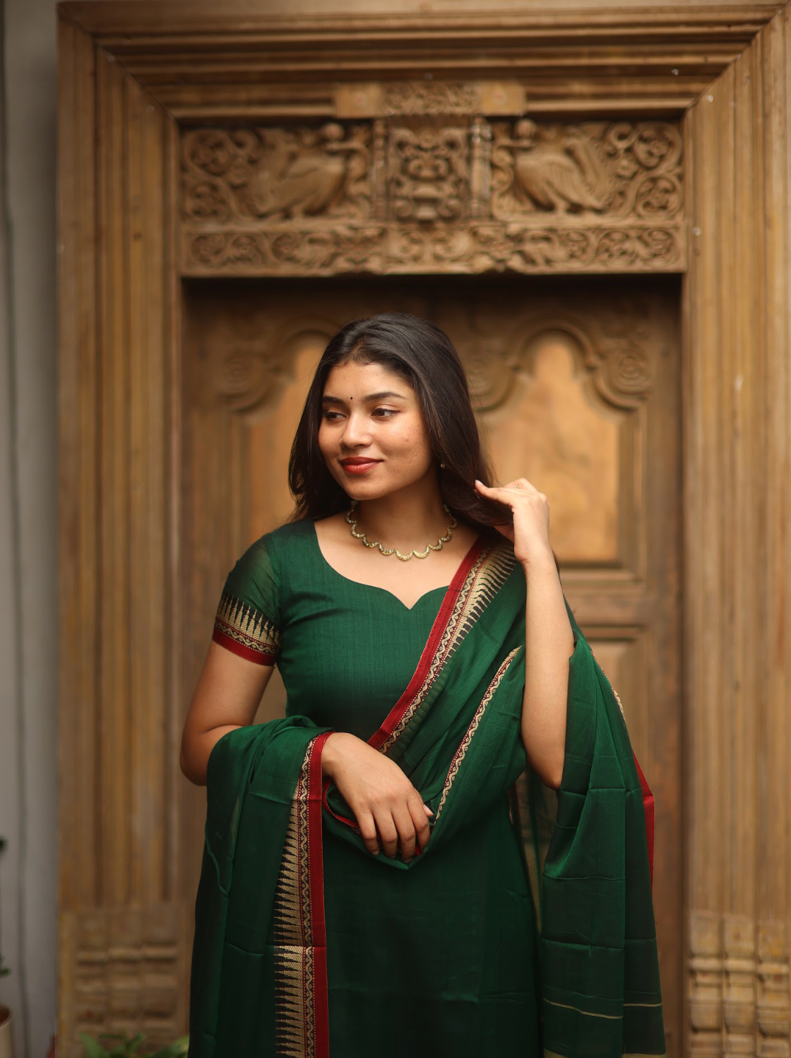 Vedha Akila – Green Narayanpet Handloom A-Line Suit Set