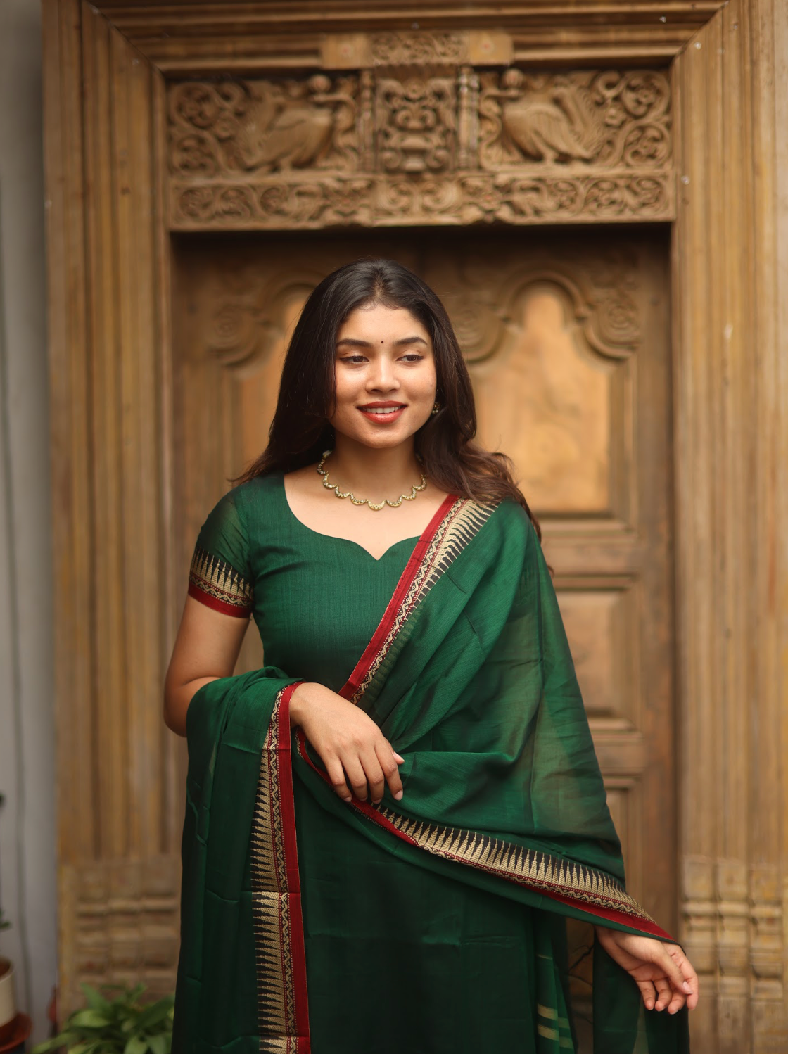Vedha Akila – Green Narayanpet Handloom A-Line Suit Set