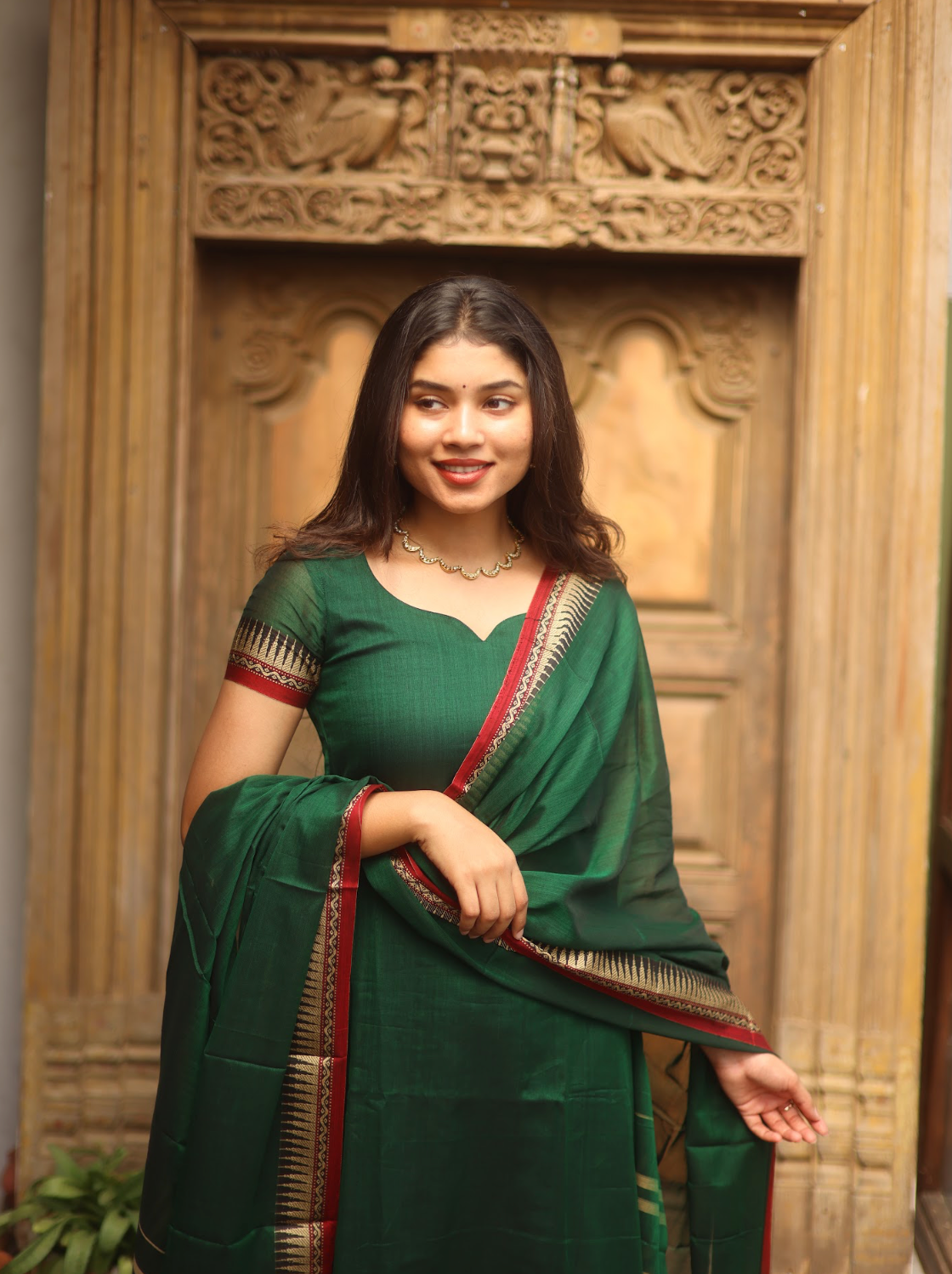 Vedha Akila – Green Narayanpet Handloom A-Line Suit Set