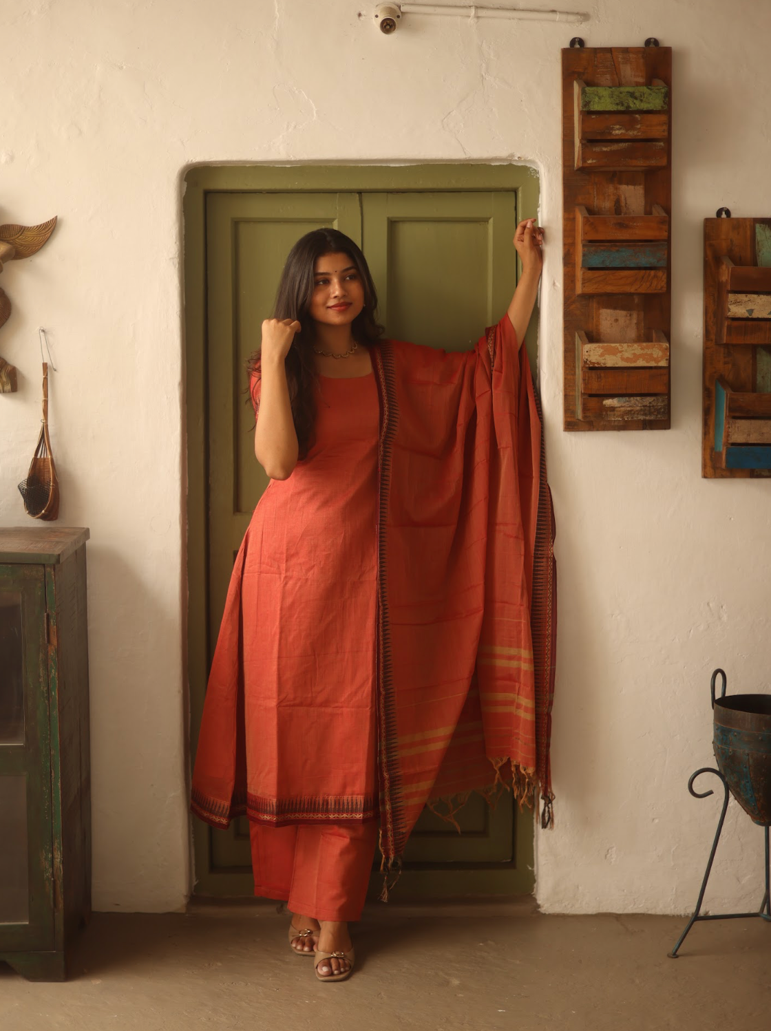 Vedha Akila – Coral Narayanpet Handloom A-Line Suit Set