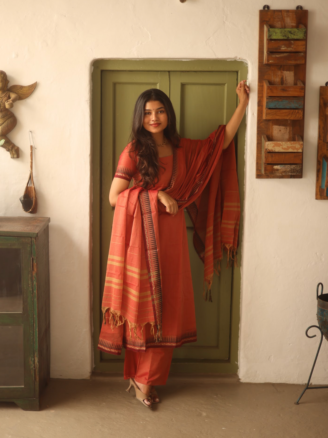 Vedha Akila – Coral Narayanpet Handloom A-Line Suit Set