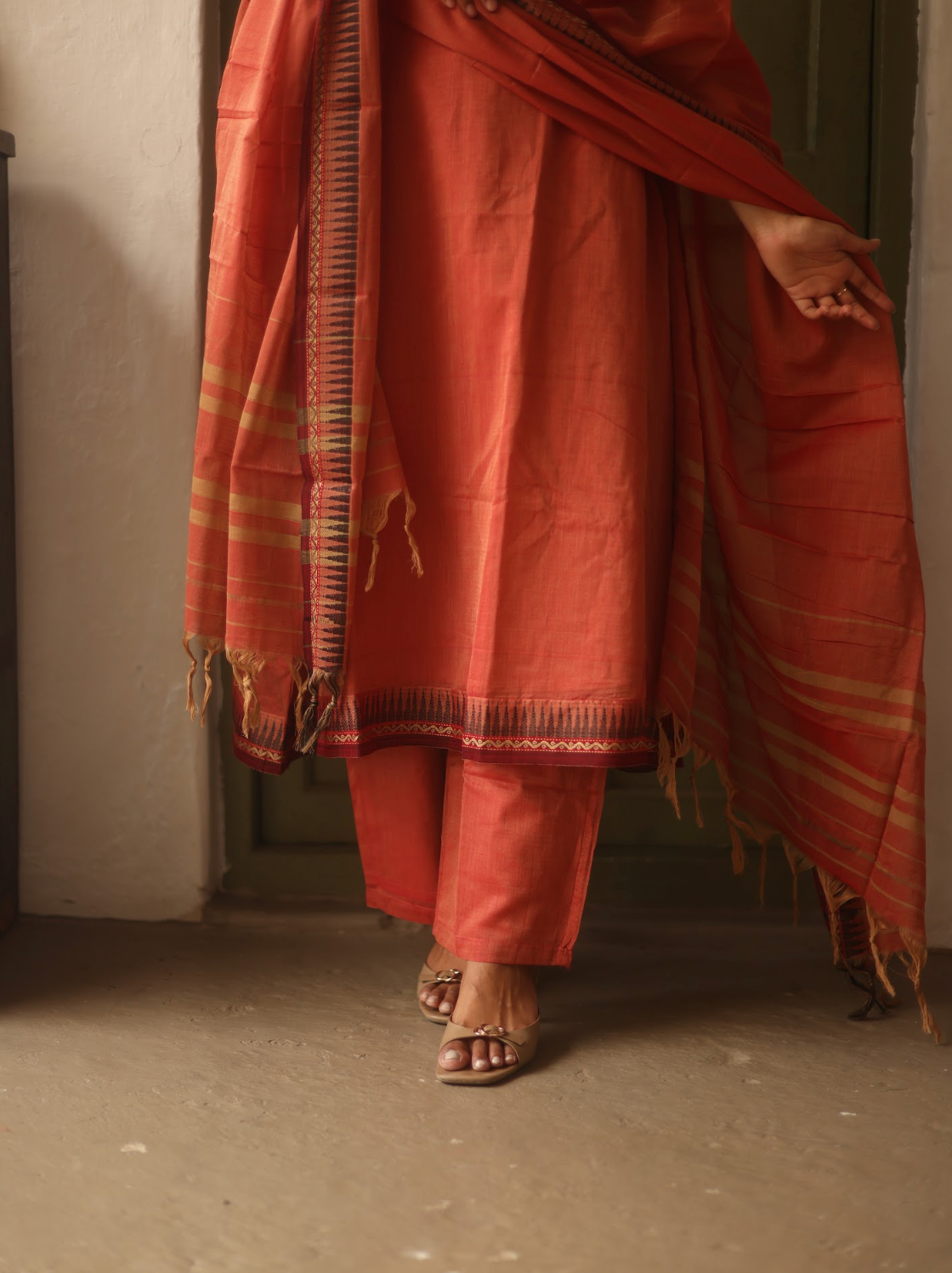 Vedha Akila – Coral Narayanpet Handloom A-Line Suit Set