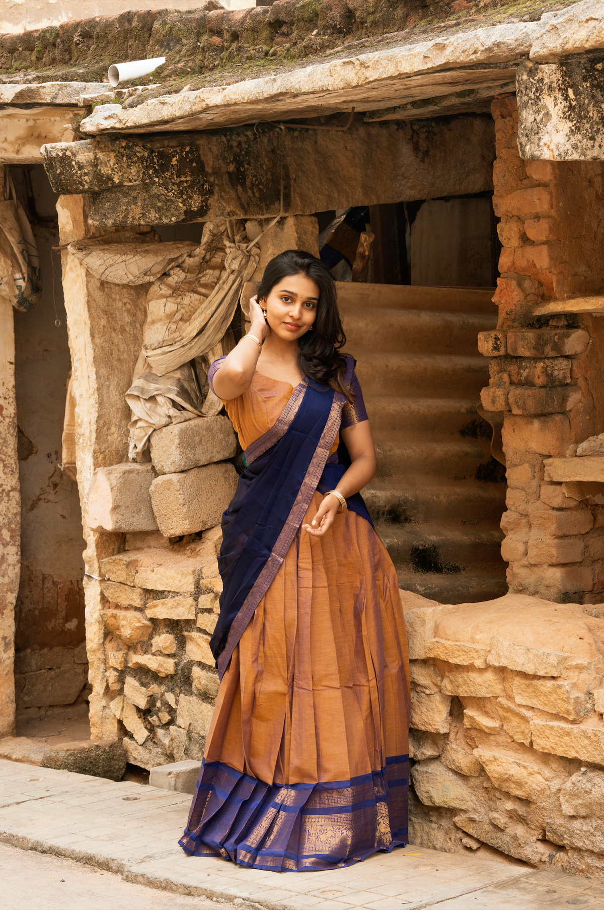Rustic wood-Chettinad paavadai dhavani set