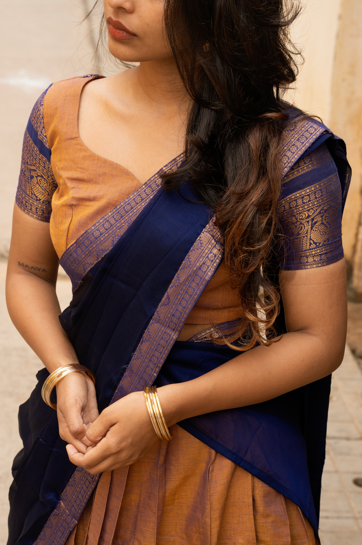 Rustic wood-Chettinad paavadai dhavani set