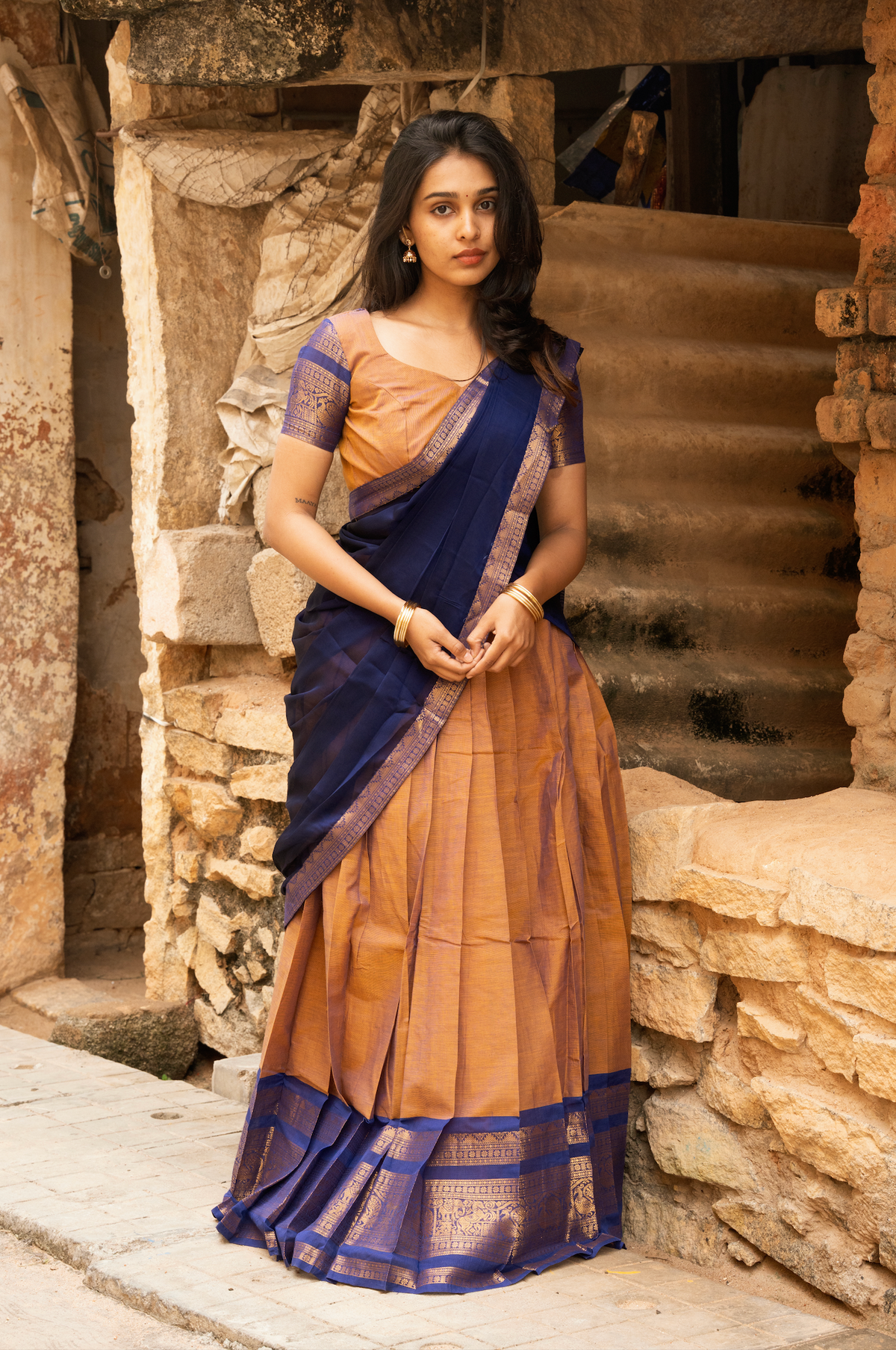 Rustic wood-Chettinad paavadai dhavani set