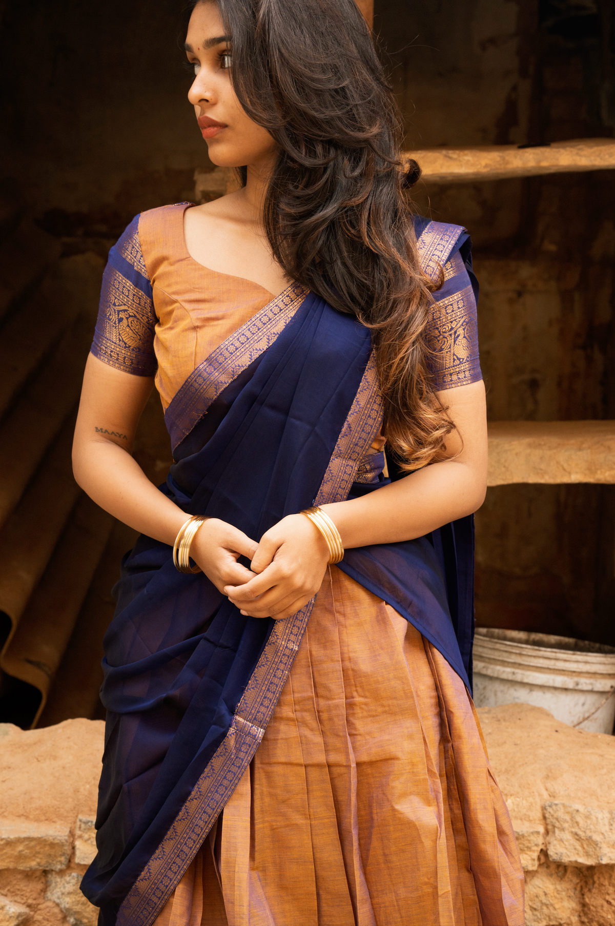 Rustic wood-Chettinad paavadai dhavani set
