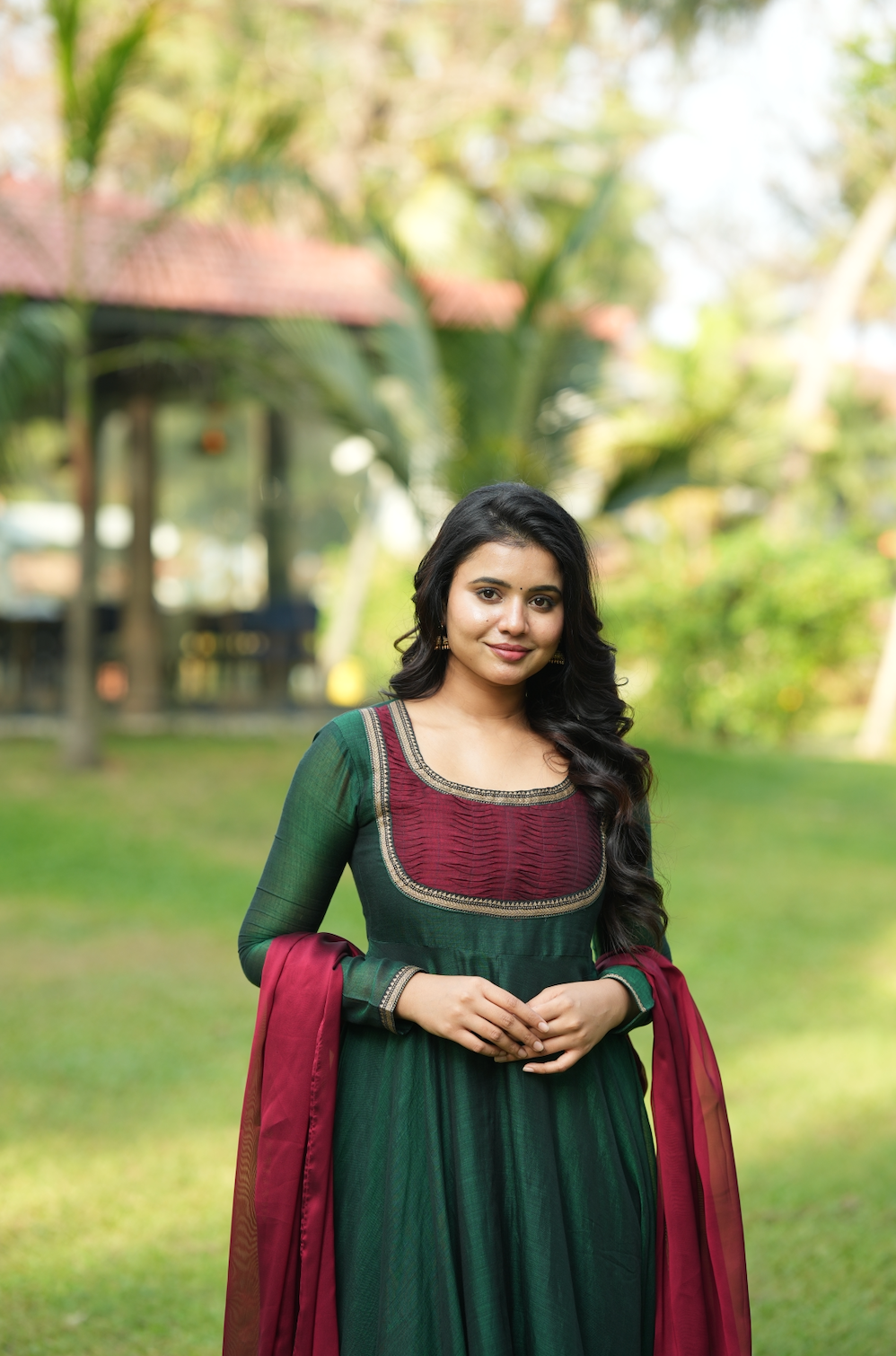 Bhama – Green Narayanpet Anarkali with Maroon Dupatta