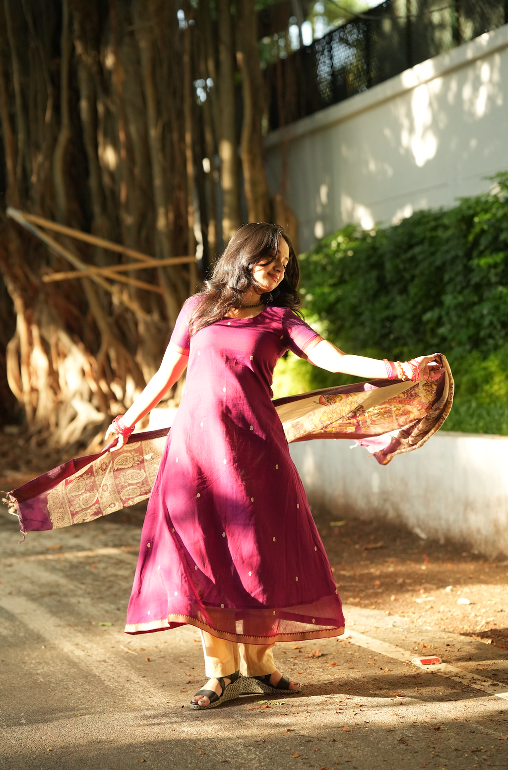 Flowy Narayanpet handloom suit set with Kalamkari dupatta and graceful festive movement styling